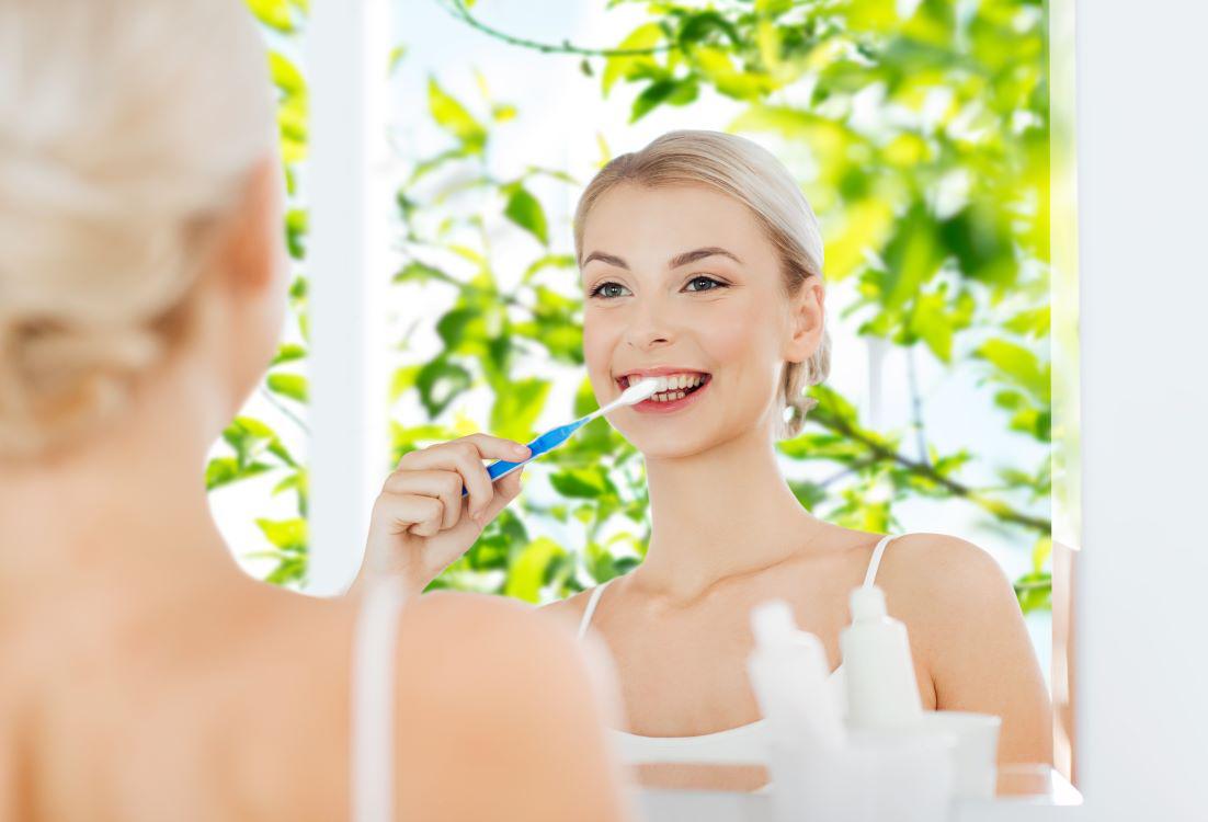 Essential Dental Tips For Warm Weather
